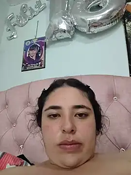 DaphneVelvet Adlı Modelin Canlı XXX Sohbeti
