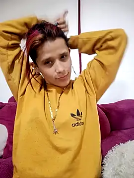 Lya_Ross19 - 😈Three fingers in the pussy and spank t