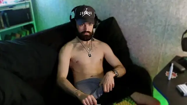 _Serious_Man's Live XXX Chat