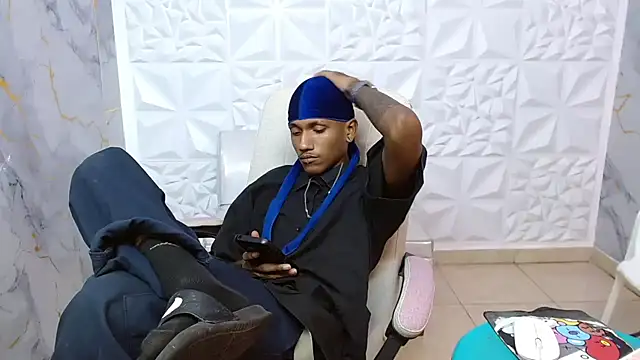 ManSant Chat XXX live