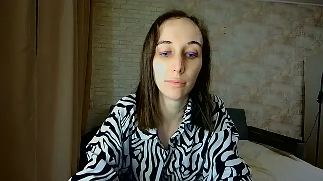 Anika_bloom Adlı Modelin Canlı XXX Sohbeti
