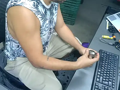 BustedCallのライブXXXチャット