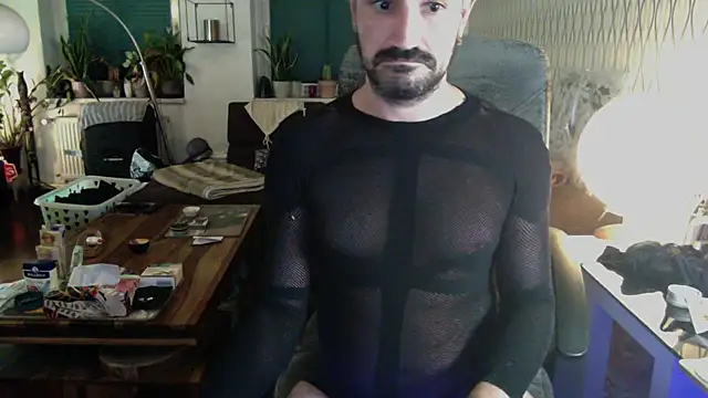 Онлайн чат XXX tomz0819