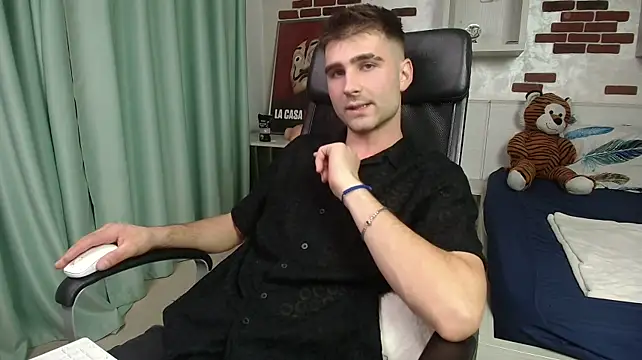 KyloEast – Live XXX-chat