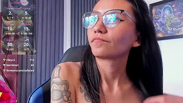 EviieGothell's Live XXX Chat
