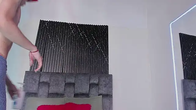 XXX chat uživo modela Alexxus_Smith