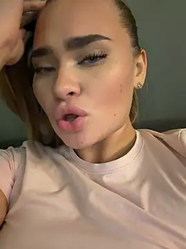 MonicaWestt live XXX chat