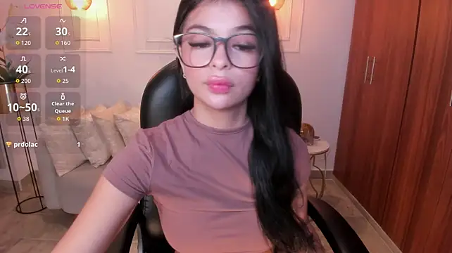 Melina_Rouge Adlı Modelin Canlı XXX Sohbeti