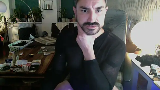 tomz0819 라이브 XXX 채팅