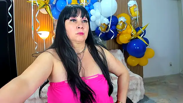 Danna_topless - Undress me Make me happy😈