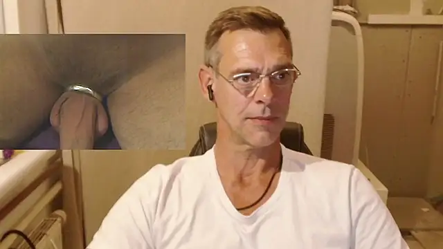 XXX chat uživo modela hedon-nudist