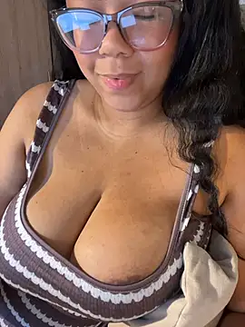 XMara's Live XXX Chat