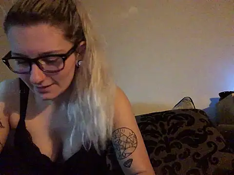 Chat +18 de xxamyleighxx ao vivo