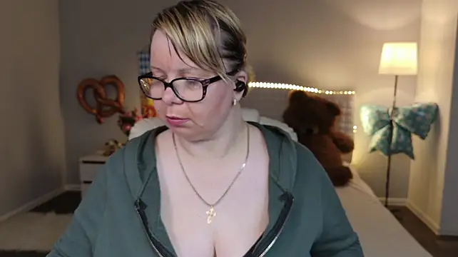 Živý XXX chat BonnnyBoobsy