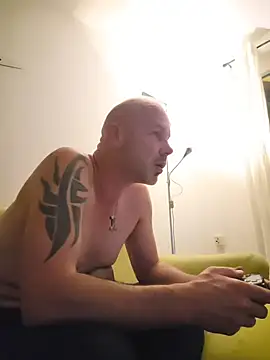 Онлайн чат XXX Badbitch_German_Badass