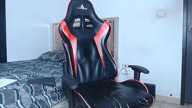 Živý XXX chat Javier_Hot27_