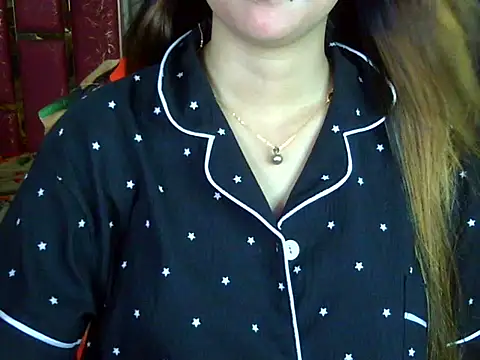 Chat +18 de Adiba_Obu_20 ao vivo