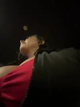RoseOnYou Chat XXX live