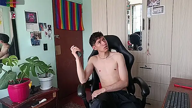 دردشة heyy_noah11 الجنسية المباشرة