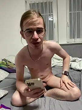 YoungSebi XXX чат на живо