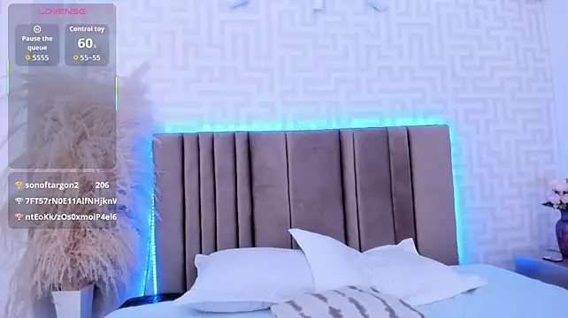 Czat XXX na żywo – naishaa_