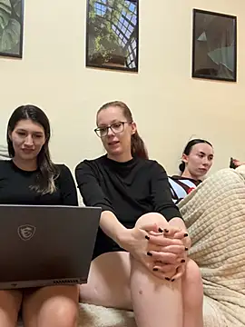 צ'אט XXX בשידור חי של RussianGirls_