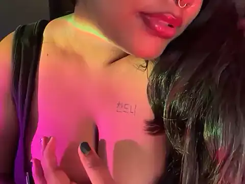 HEZALNUT Live XXX Chat