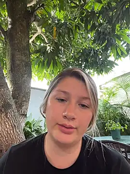 aurora_coldd: απευθείας συνομιλία ΧΧΧ
