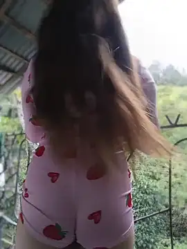 Julisaenz - Naked