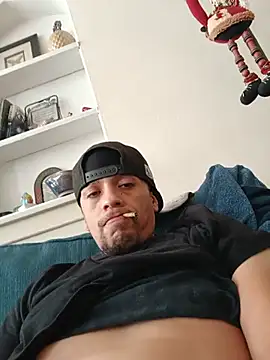 HungThug Chat XXX in diretta