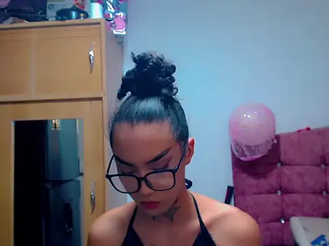 Dary_Bloom – Live XXX-chat