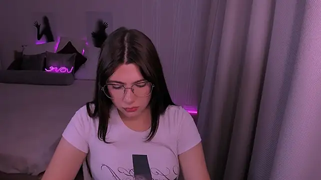 Chatroom XXX en direct de StellaDarks