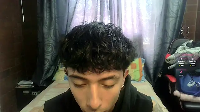 Mr__Aaronn's Live XXX Chat