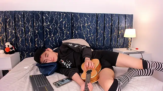 XXX chat uživo modela Jeremi_Brook