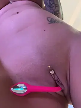 IsabellaEtthan XXX чат на живо