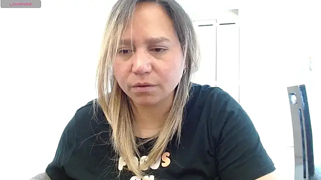 LauraReevesn Live XXX chat