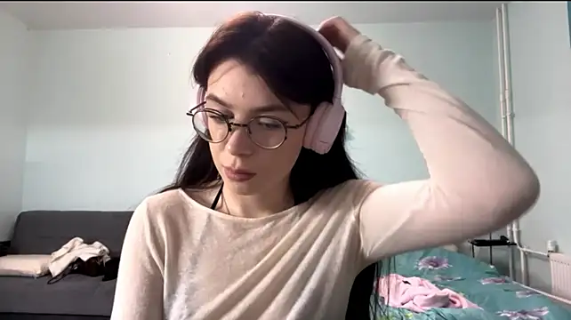 EdelinBegsher - Play with hair