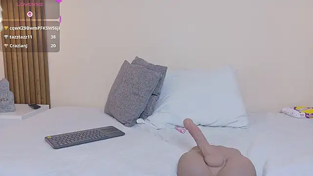 Mia_gold_ - Flash wet pussy no panties 👙