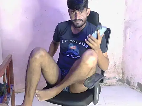 צ'אט XXX בשידור חי של Yuvi_hot