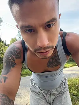 DOMINICKVEGAS77 Chat XXX in diretta