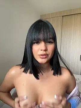 دردشة Bella-Ferrer الجنسية المباشرة
