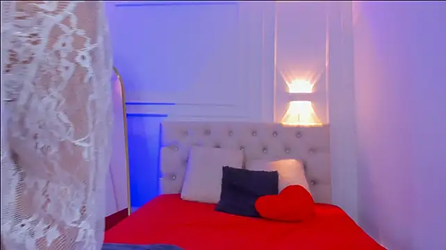lola_red95 Adlı Modelin Canlı XXX Sohbeti