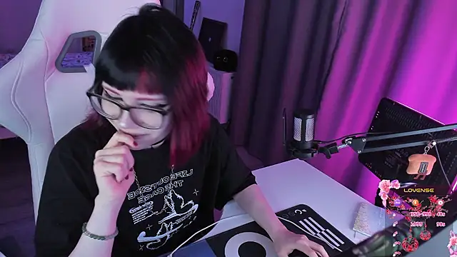 XXX chat uživo modela Yumi_Youkai