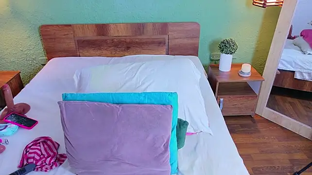 Dannaahbrown - touch my butt and spank me