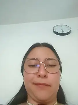 Chat +18 de Queen_linda1 ao vivo