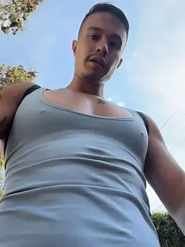 DOMINICKVEGAS77 Adlı Modelin Canlı XXX Sohbeti