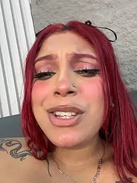 GiaRedd Chat XXX live