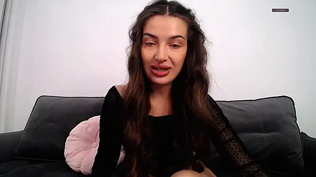 Laura_Bess Live XXX-chat