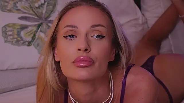 دردشة AmeliaAngel الجنسية المباشرة