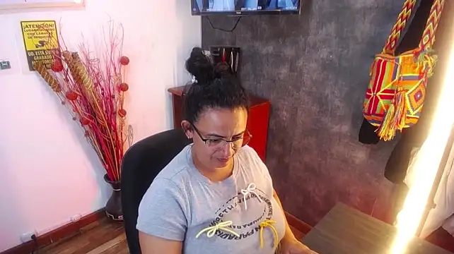 Chat XXX en directo de Natasha_Fox_Bms